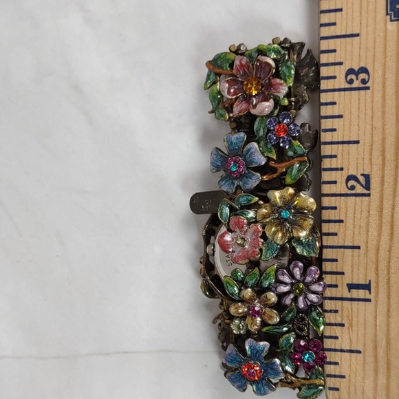 Felicia Vintage-look Crystal Embellished Metal Flowers Stretch Bracelet Watch - Picture 6 of 10